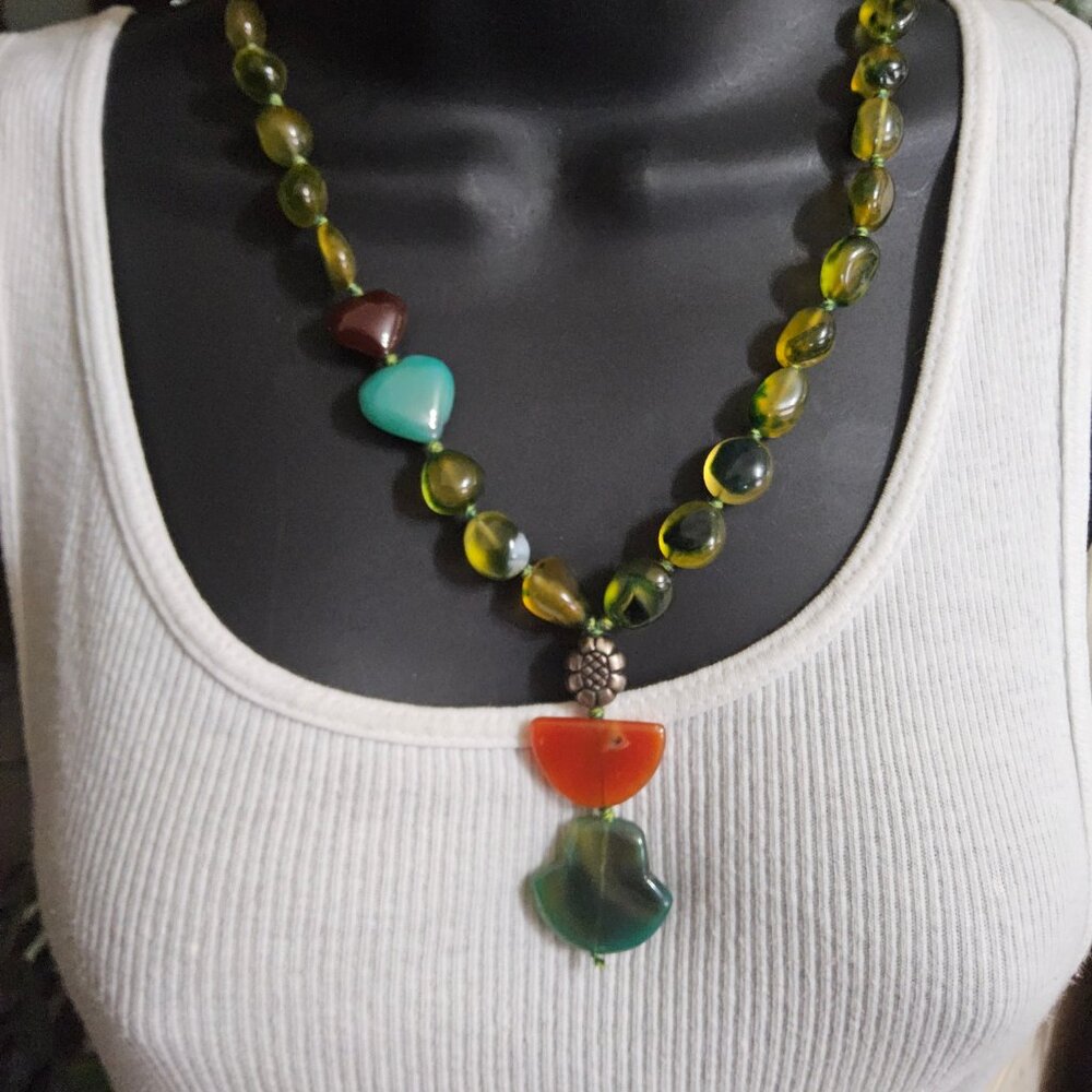 Vintage Polished Stone Necklace.